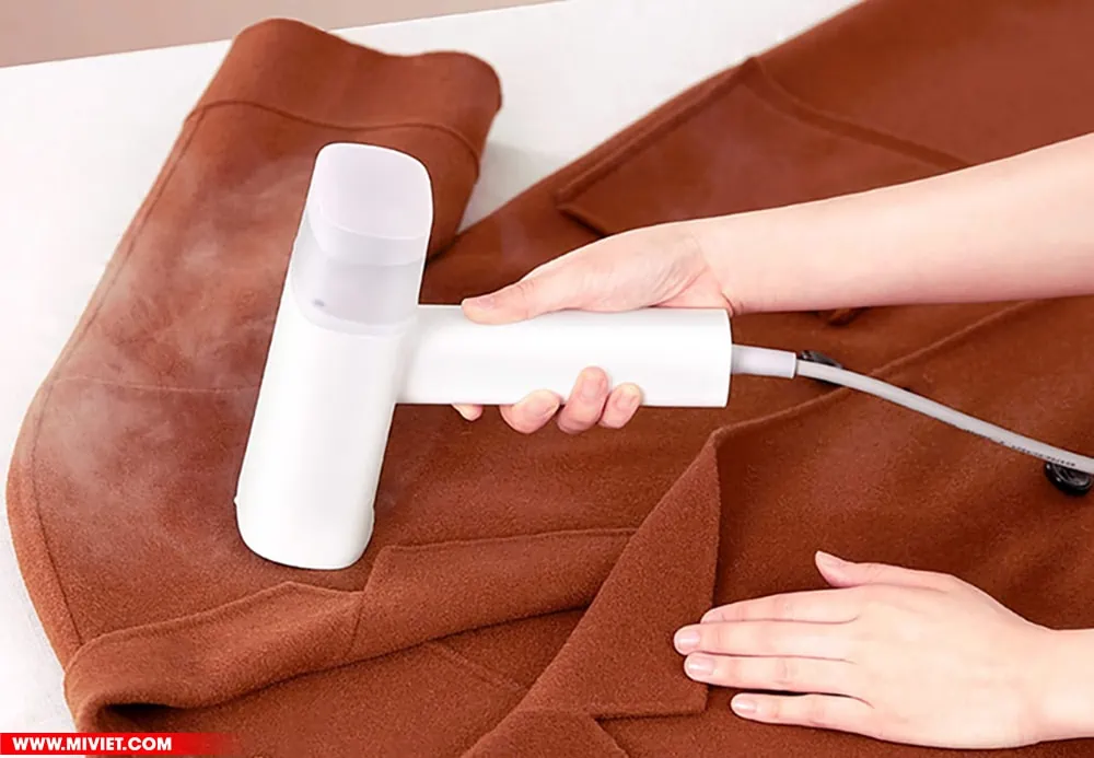 Bàn ủi hơi nước Xiaomi Hand-held Steam Brush GT–306LW Thiết kế nhỏ gọn, chất liệu an toàn