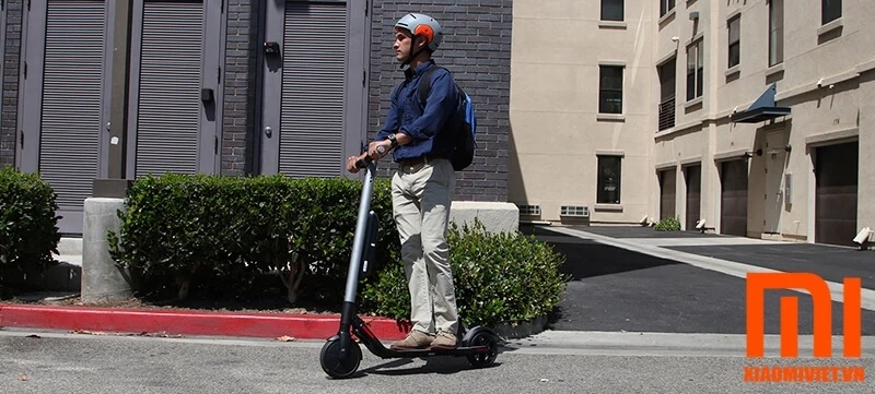 Xe điện SegWay Ninebot KickScooter ES2