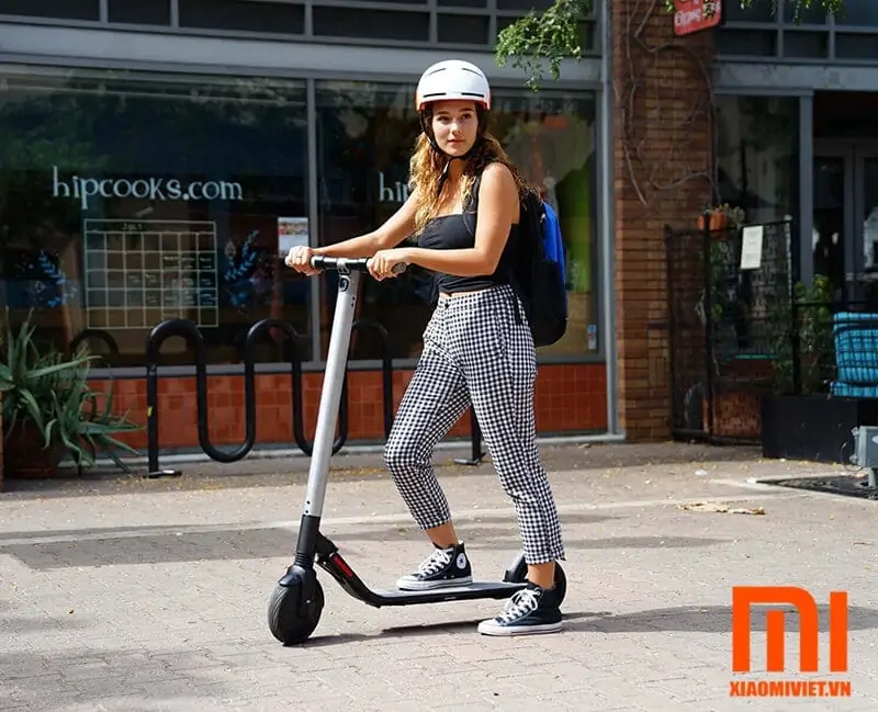 Xe điện SegWay Ninebot KickScooter ES2