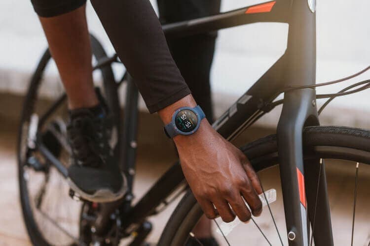 THIẾT KẾ TRẺ CHUNG CỦA ĐỒNG HỒ THÔNG MINH AMAZFIT VERGE LITE