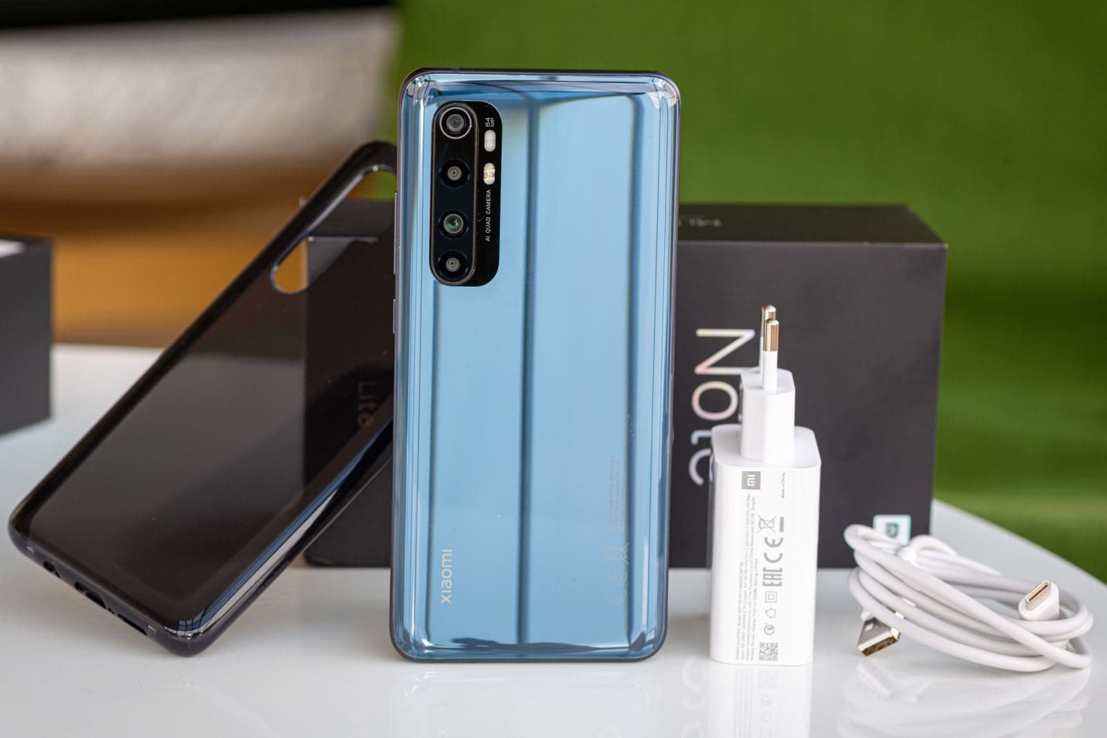Điện thoại Xiaomi Mi Note 10 Lite trang bị pin khủng đi kèm sạc nhanh 30W