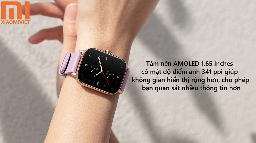 Đồng hồ thông minh Amazfit GTS 2E Tấm nền AMOLED 1.65 inches có mật độ điểm ảnh 341 ppi
