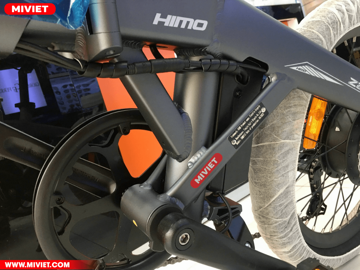 Vệ sinh để xe đạp điện luôn mới