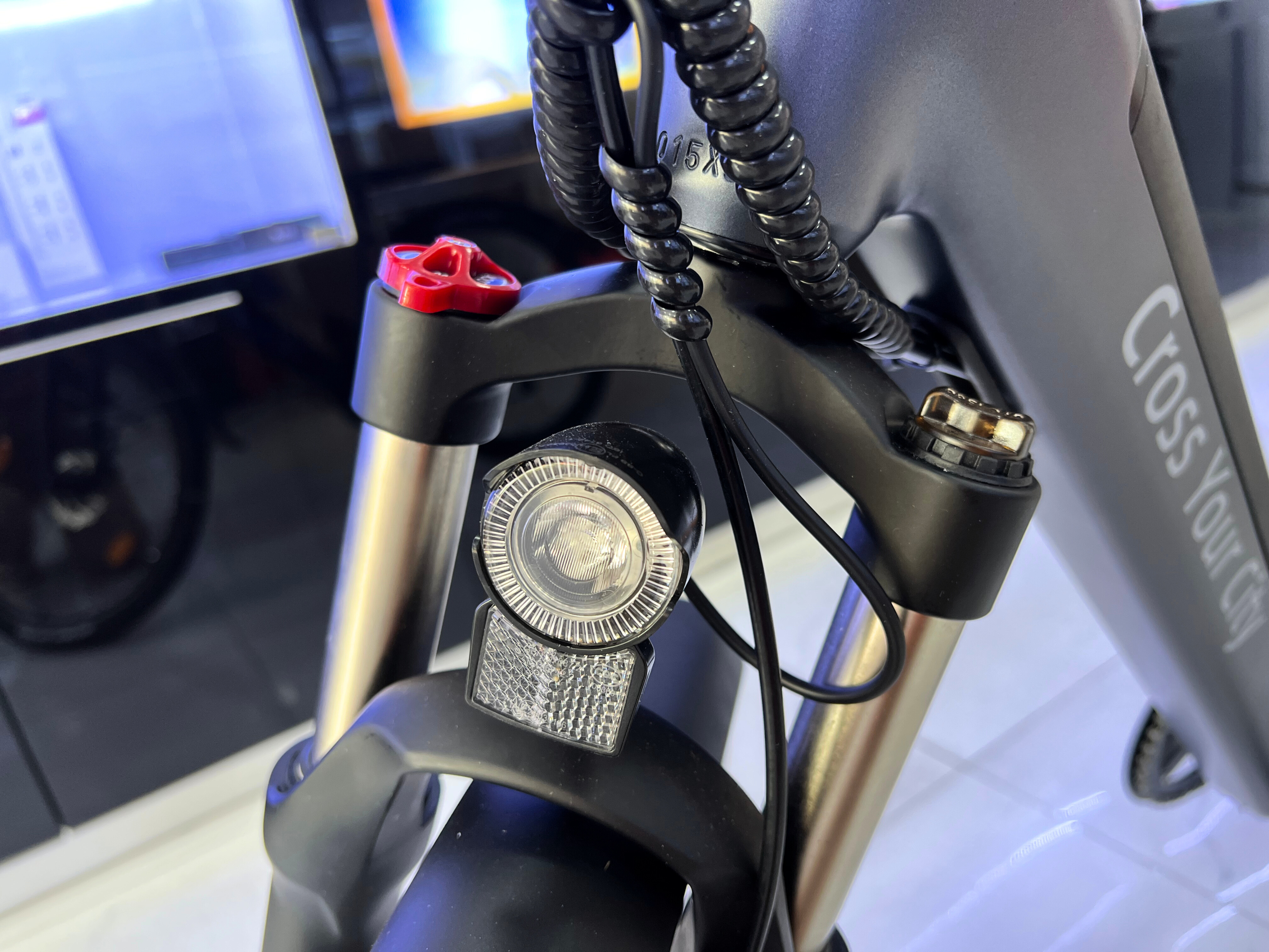 Xe Đạp Điện và Trợ Lực Ado D30 Lite