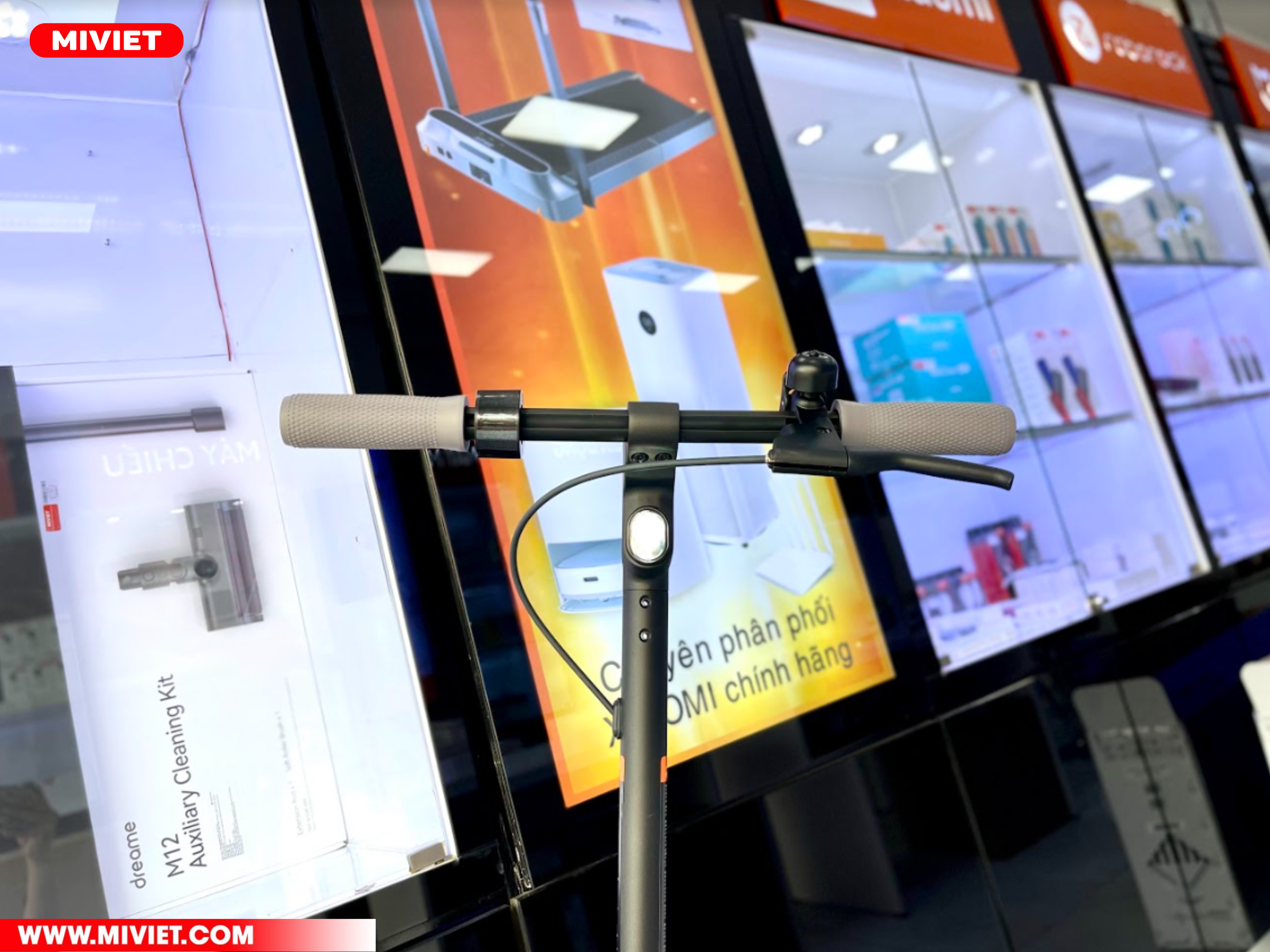 Xe điện Kickscooter Ninebot D18W