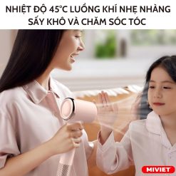 Luồng khí nhẹ nhàng chăm sóc tóc