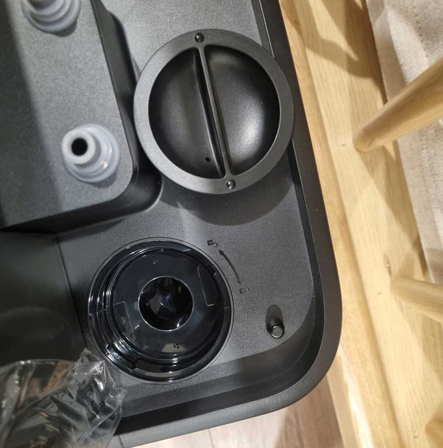 Ảnh thực tế các chi tiết của Ecovacs N30 Pro Omni