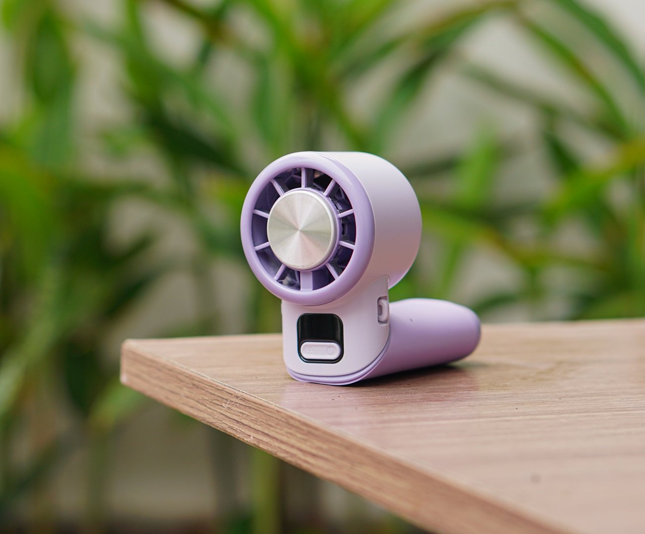 Quạt cầm tay tích điện miLife F10